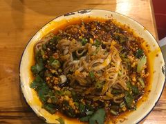 -拈签一笑黄牛肉辣卤串串