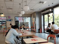 -肯德基(西影路店)