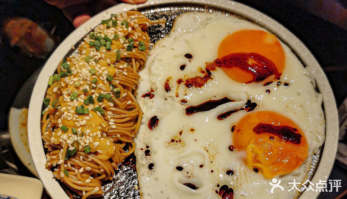 在南京西路❗️这家烧鸟深夜食堂氛围感超棒❗️