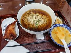 -百年老字号·观振兴蟹黄面·三虾面·苏式面(观前街富仁坊巷店)