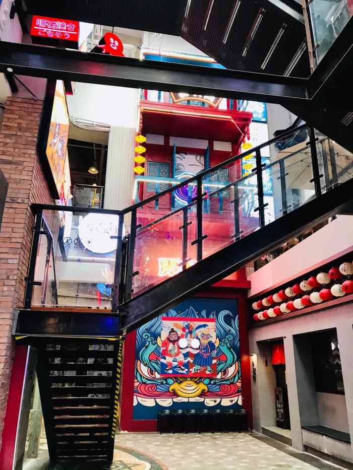 霓虹街-"位于静安大悦城,看到点评说很出片,所以就."-大众点评移动版