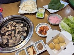 -豚豚猪村烤肉·韩国烤肉(总店)