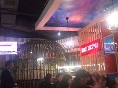 -三人行骨头王火锅(长寿店)