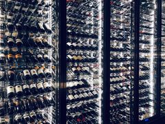 -wineapp葡萄酒餐吧(外滩金融中心店)