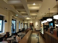 大堂-星巴克臻选(广州沙面店)