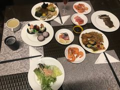 -三英温泉度假酒店-自助餐厅
