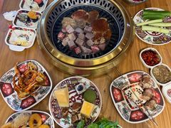 -汉江山料理级自助烤肉黑金冠(周口好吃城店)