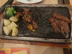 岩烤美式黑椒牛排-必胜客(WOW西丽店)