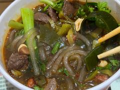 -郎吞虎咽酸辣粉(第一桥店)