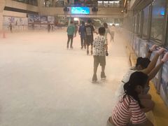 -正佳冰河湾真冰滑冰场