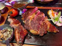 肉眼牛排-1886德国汽车餐厅(外滩十六铺码头店)