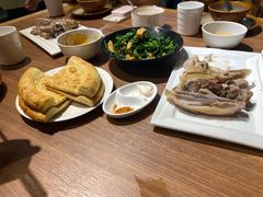 菠菜拌面筋-贯贯吉·清真餐厅(浙江中路店)