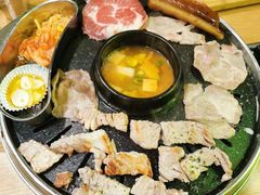 -江南猪肉商会无限续吃(弘大店)