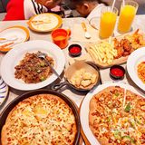 周末带娃省心版 | 该有的必胜客都有✅