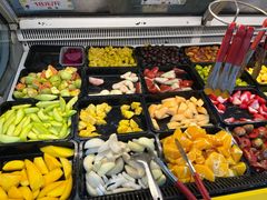 自助取餐区-老炳·七丛松甘草水果