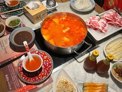 -尚尚仙·酸汤猪手·猪肚鸡火锅(华联万柳购物中心店)