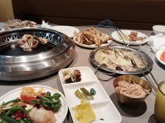 -黑金·寻焰自助百汇·烤肉·火锅(中街店)