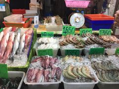 -拉威海鲜市场