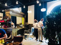 -TWOFACE 双面理发馆