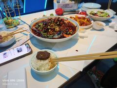 -粉墨特色菜·烧烤音乐酒馆