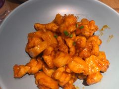 菠萝咕咾肉-蜜桃餐厅·伴山(绿宝广场店)