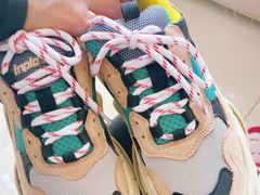 -京伟修鞋洗鞋奢侈品皮具护理店