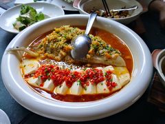 招牌冶味大鱼头-T館·花园艺术餐厅