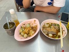 -榮泰米粉湯(Left Shop)