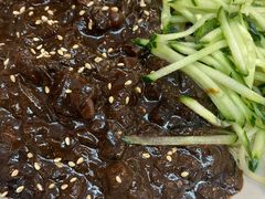 韩式炸酱面-吴草鸡爪오초닭발韩食堂(融恒盈嘉中心店)
