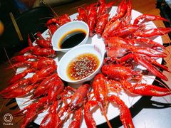 经典靓靓龙虾-红盔甲·小龙虾(天钥桥店)