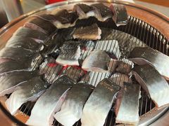 -围炉肉舍•炭烤活鳗•丹东海鲜烤肉(步行街店)