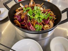 -胡须佬鸡煲四季火锅店(石厦西村直营店)