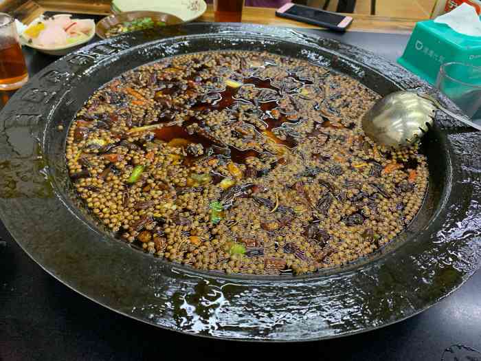 百盛怪味鱼(龙头寺店)-"老板推荐吃鲶鱼,重庆话发音成"连鱼",开.