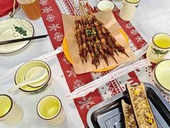 -刘姐啤酒鱼民族演艺餐厅(西街总店)