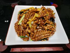 -梅飞酒家(名辉豪庭店)