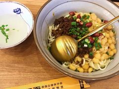 -呼啦面馆·头牌豌杂面(爱琴海店)