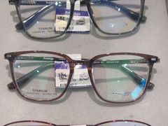 -博士眼镜(南昌八一大桥店)