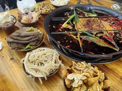 -正南齊北重庆老火锅(光华村直营店)
