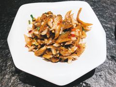 手撕小黄鱼-小城粥道·海胆鲜虾粥(解放广场店)