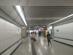 -体育场(地铁站)