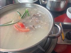 -老石黑山羊毛驴肉火锅(金凯广场店)
