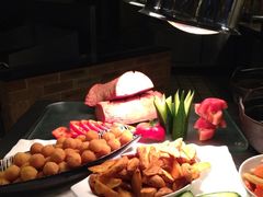 -亮马河饭店翠雅咖啡厅