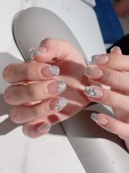 -丽心自助美甲美睫