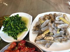 -日进一片海.生腌海鲜火锅.宵夜烧烤(三里屯总店)