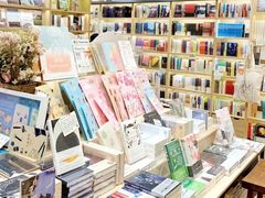 -猫的天空之城概念书店(印象城购物中心店)