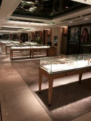 -北京七彩云南翡翠珠宝旗舰店(月坛店)