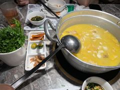 -禄婶鸡煲·打边炉