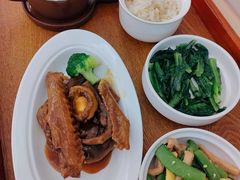 -雪梅月子中心(华侨城店)