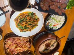 -老滇山寨•云南特色菜•地方菜•民族风情歌舞表演(金碧店)