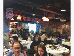 大堂-鲜入围煮花胶鸡海鲜火锅